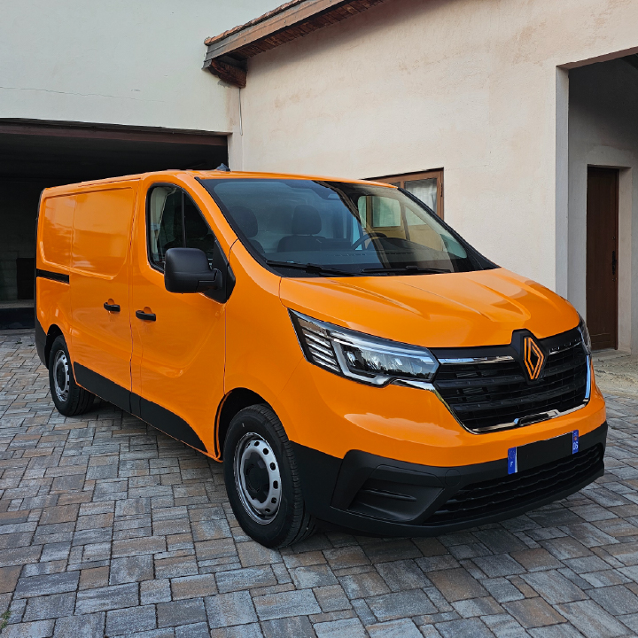 Utilitaire orange après covering